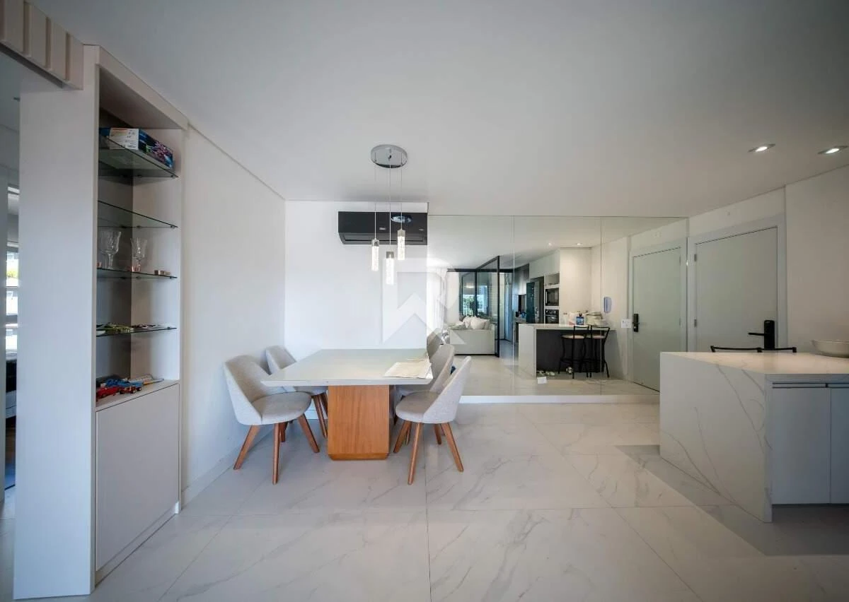 Furnished apartment 162 m² with 3 bedrooms and 1 parking — photo 14