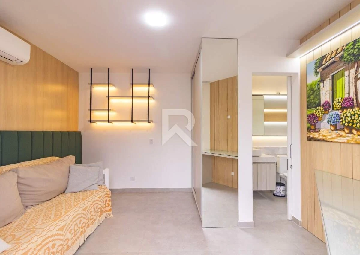 4-bedroom house with a bathtub in Curitiba — photo 7