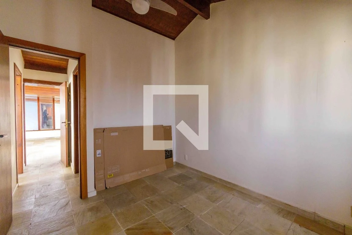 Ванна та 4 спальні: квартира 360 м² — photo 37