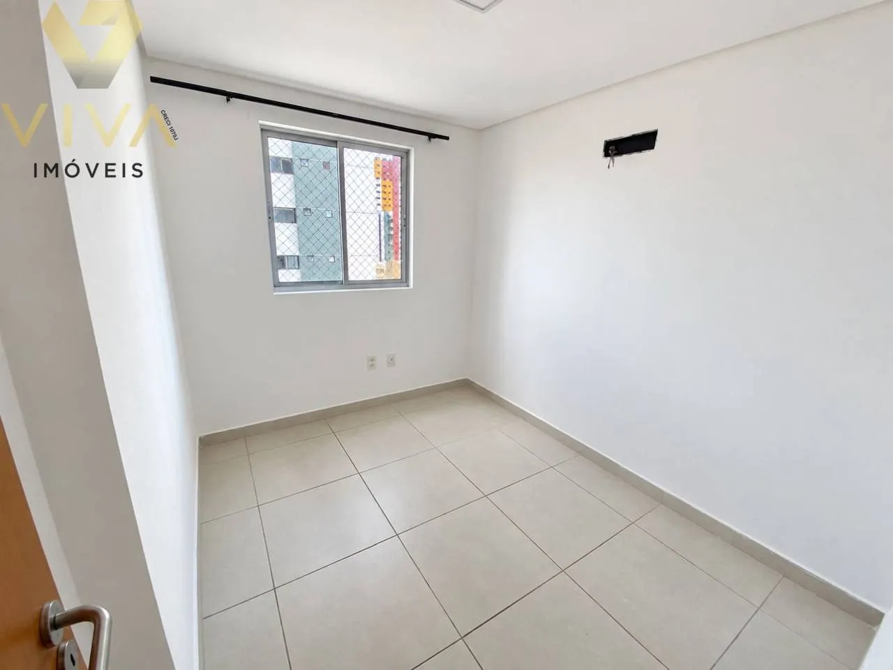 2-bedroom apartment in a building with a gym — photo 10