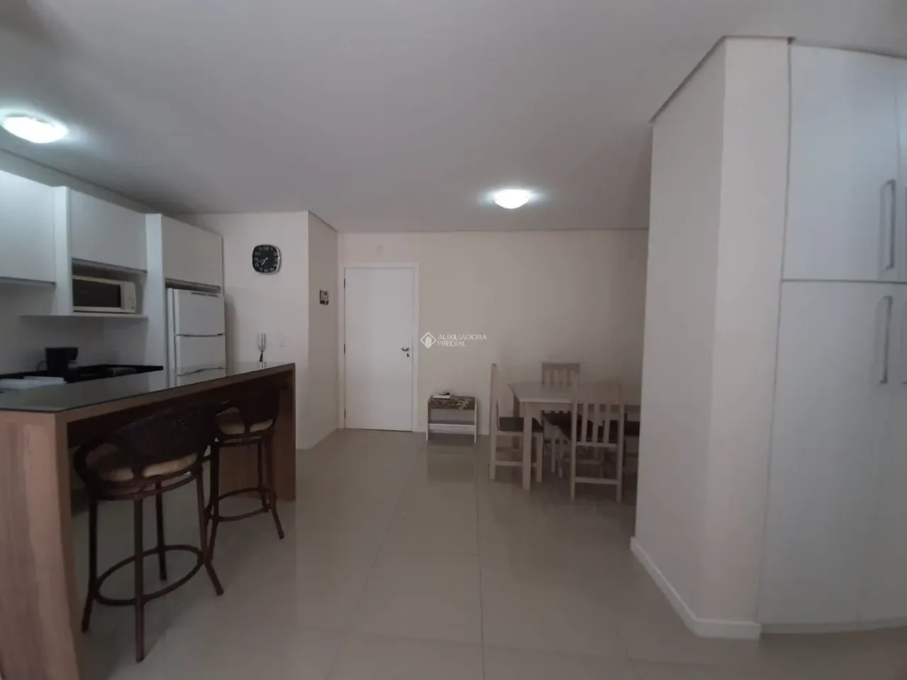 Apartment on the 3rd floor with a grill on the balcony — photo 7