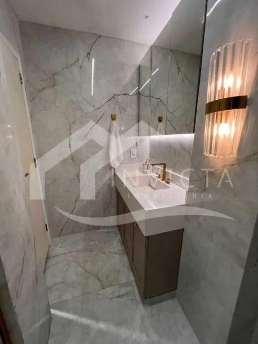Furnished apartment, 215 m², with a bathtub — photo 9