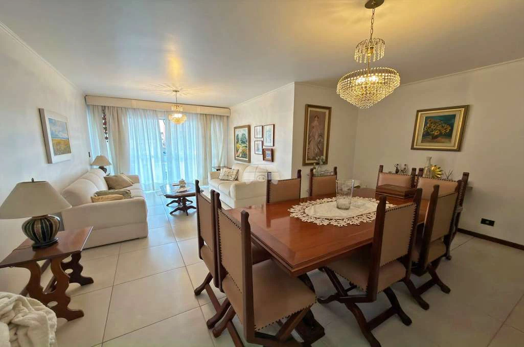 3-bedroom apartment with a separate kitchen