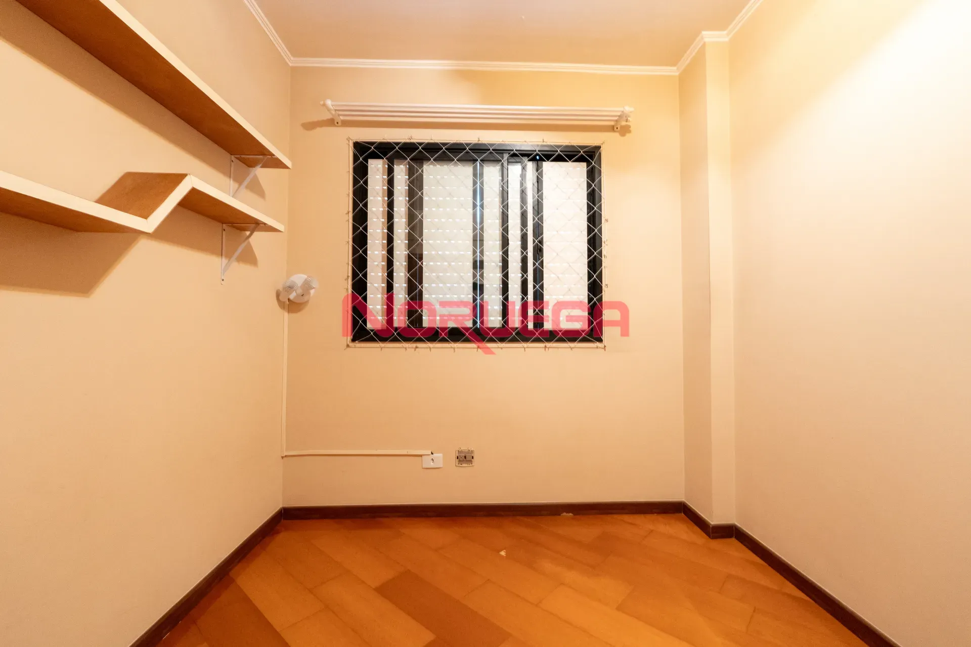 2-bedroom apartment with a built-in balcony grill — photo 25