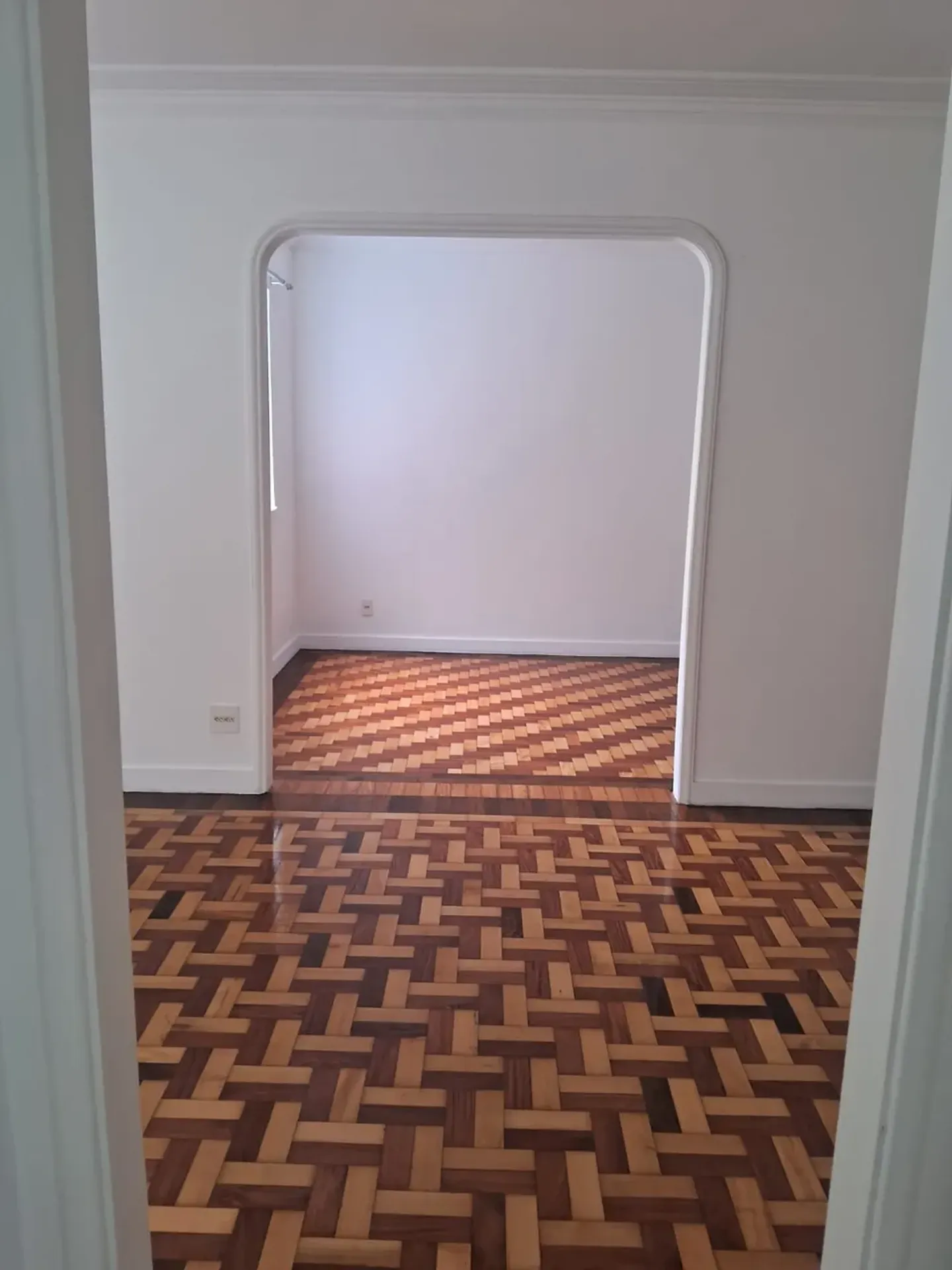 2-bedroom apartment with wood or laminate floors — photo 26