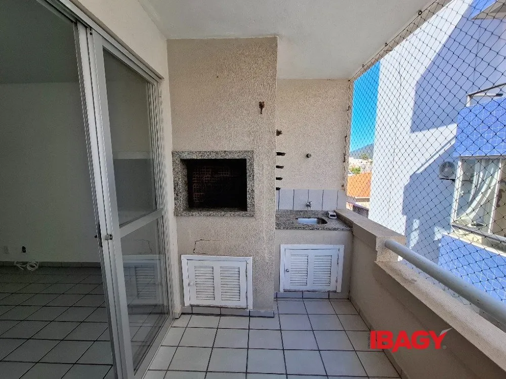 Apartment, 71 m², with a grill on the balcony