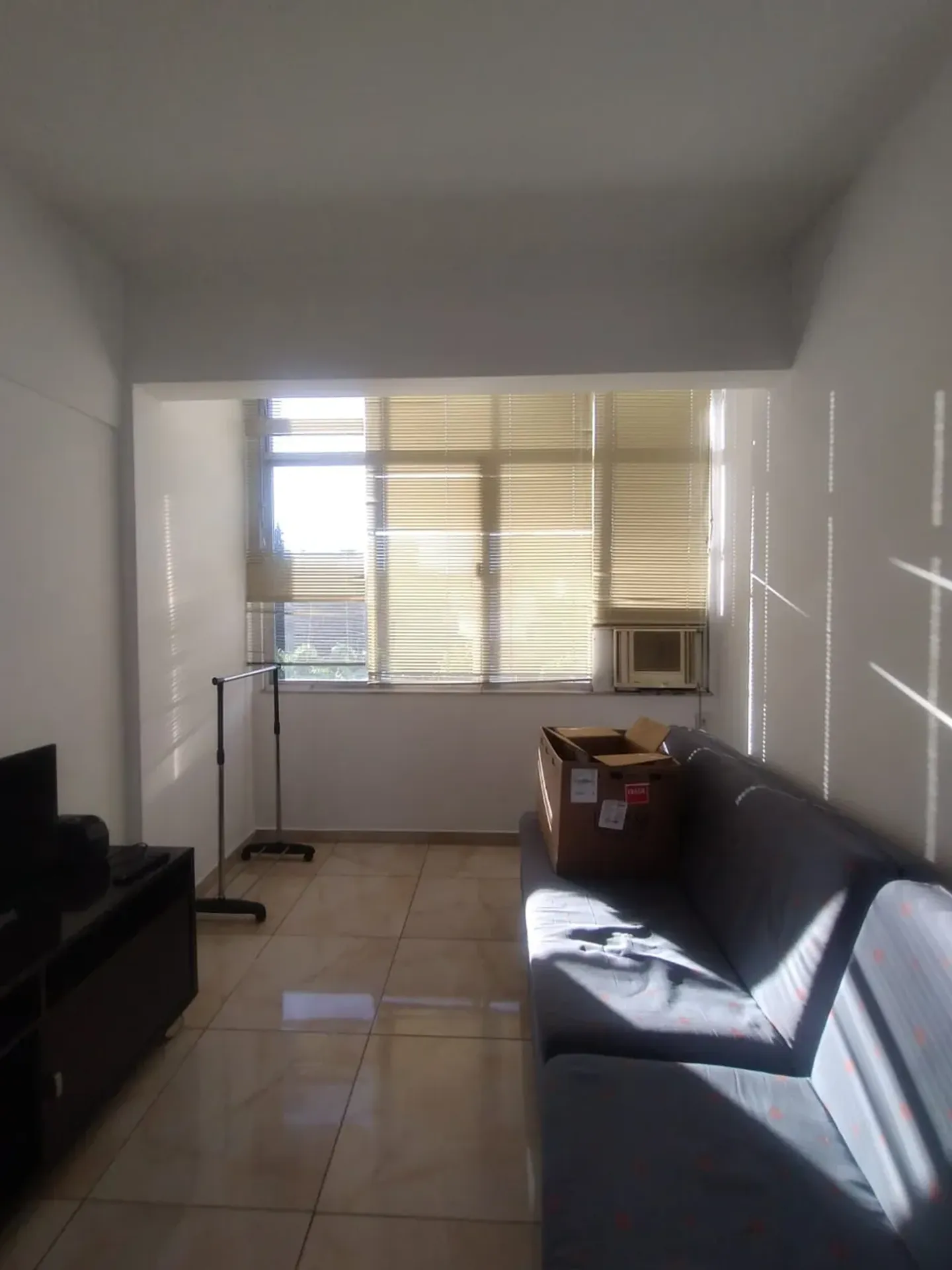 Furnished studio on the 7th floor with 1 bathroom — photo 8