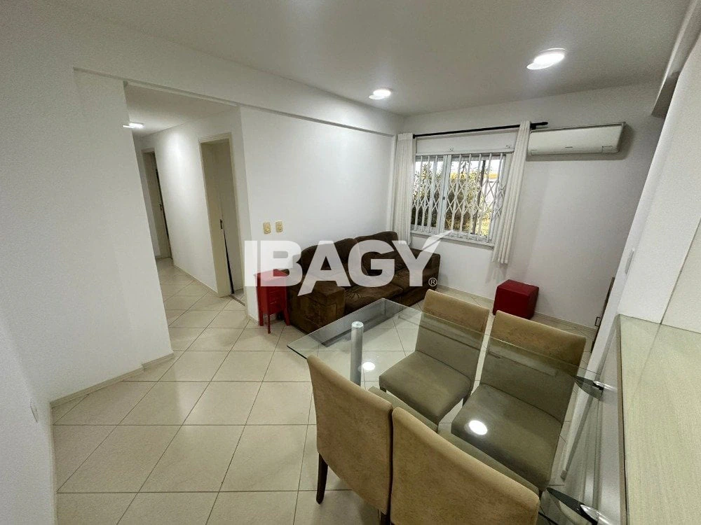 Unfurnished 3-bedroom apartment with gas stove