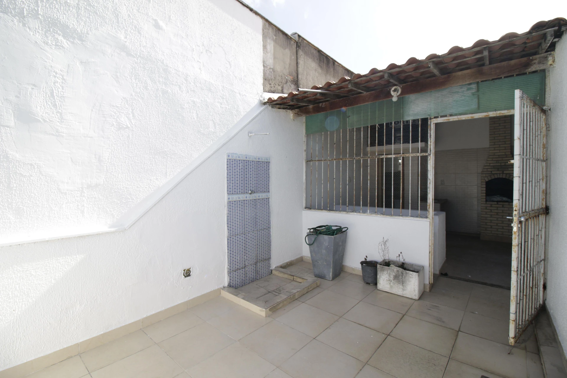 Casa sem mobília com 2 quartos e varanda — photo 12