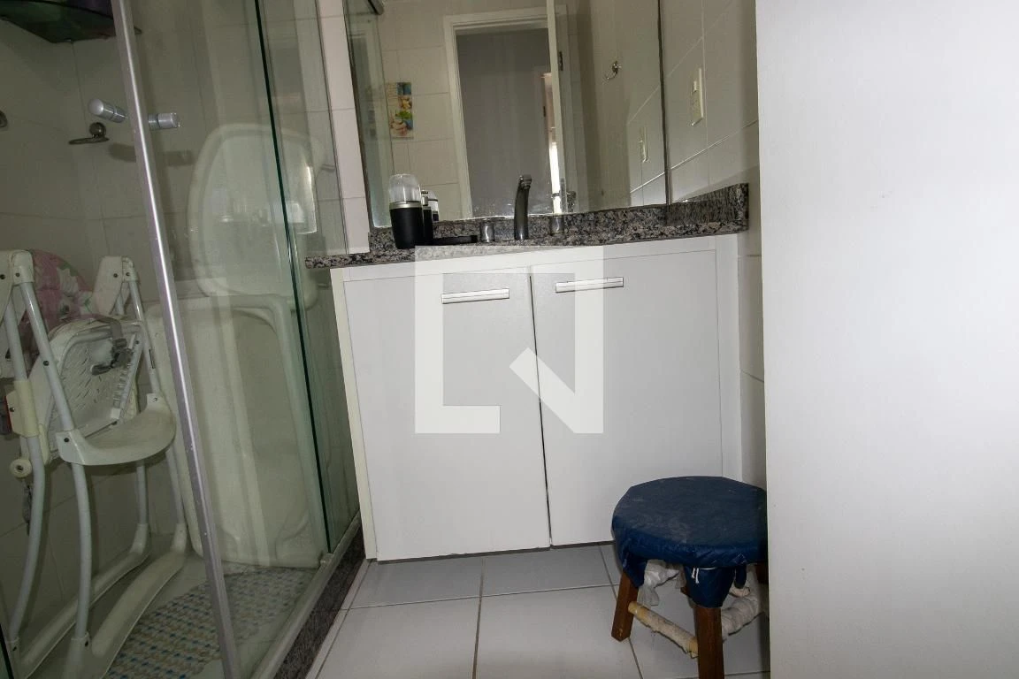 Furnished apartment with 3 bedrooms and 3 bathrooms — photo 48
