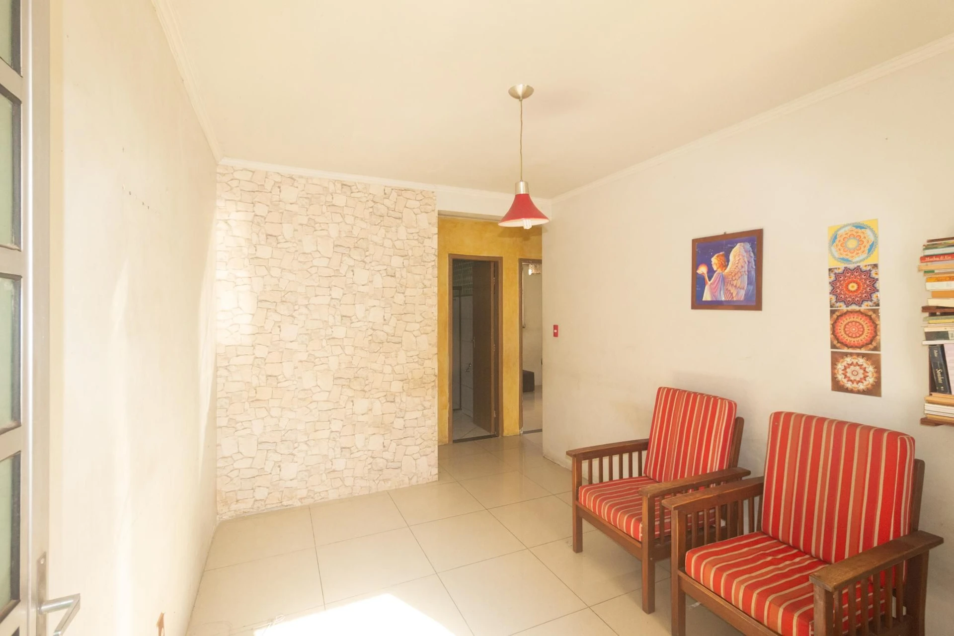 Unfurnished apartment with 2 bedrooms and a separate kitchen — photo 28
