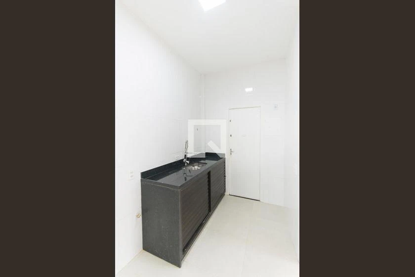 Apartamento de 2 quartos com varanda envidraçada — photo 45