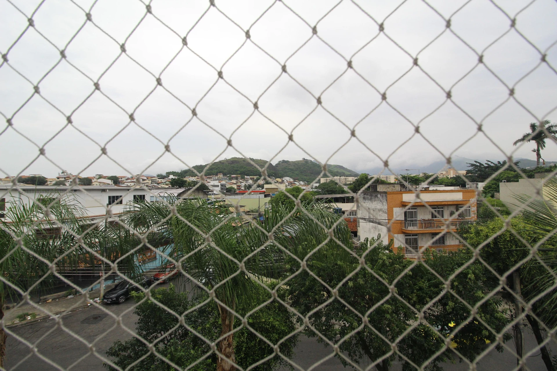 2-bedroom apartment with a mountain view in Rio de Janeiro — photo 25