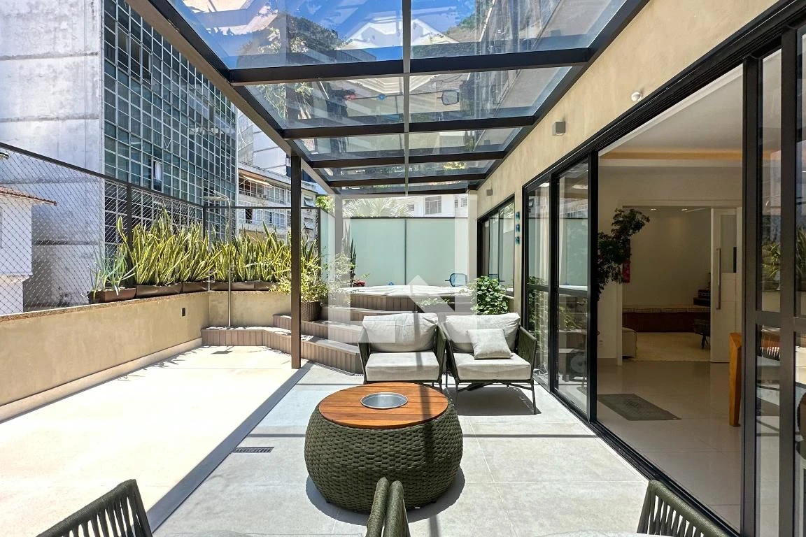 4-bedroom apartment with floor-to-ceiling windows — photo 48