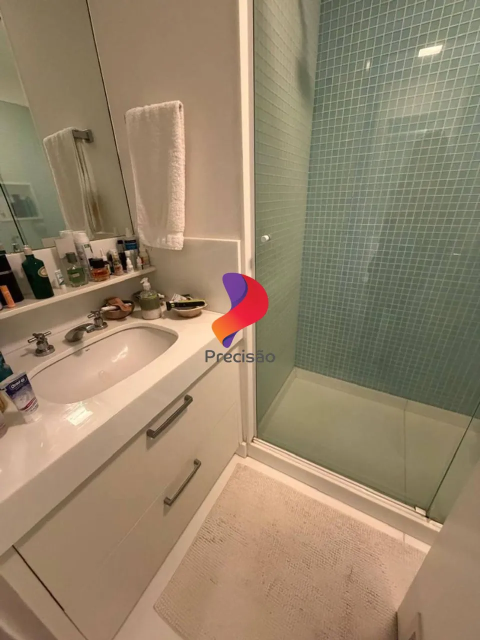 Furnished 3-bedroom apartment with 240 m² total — photo 12