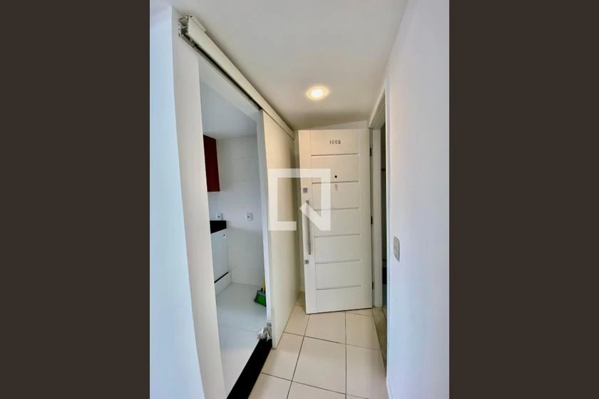Apartamento de 2 quartos em condomínio com piscina — photo 21