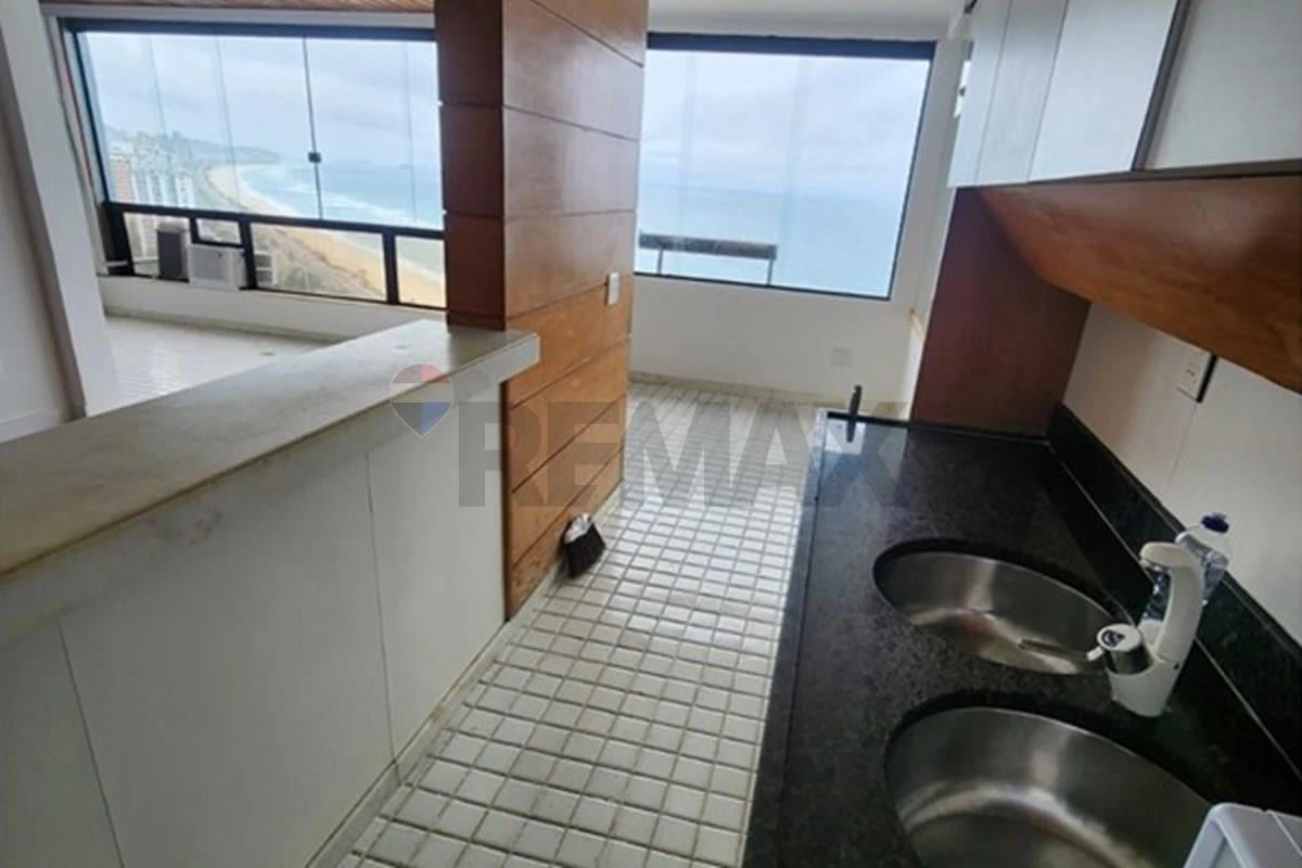 Apartamento de 1 quarto com sacada de vidro e 67 m² — photo 3