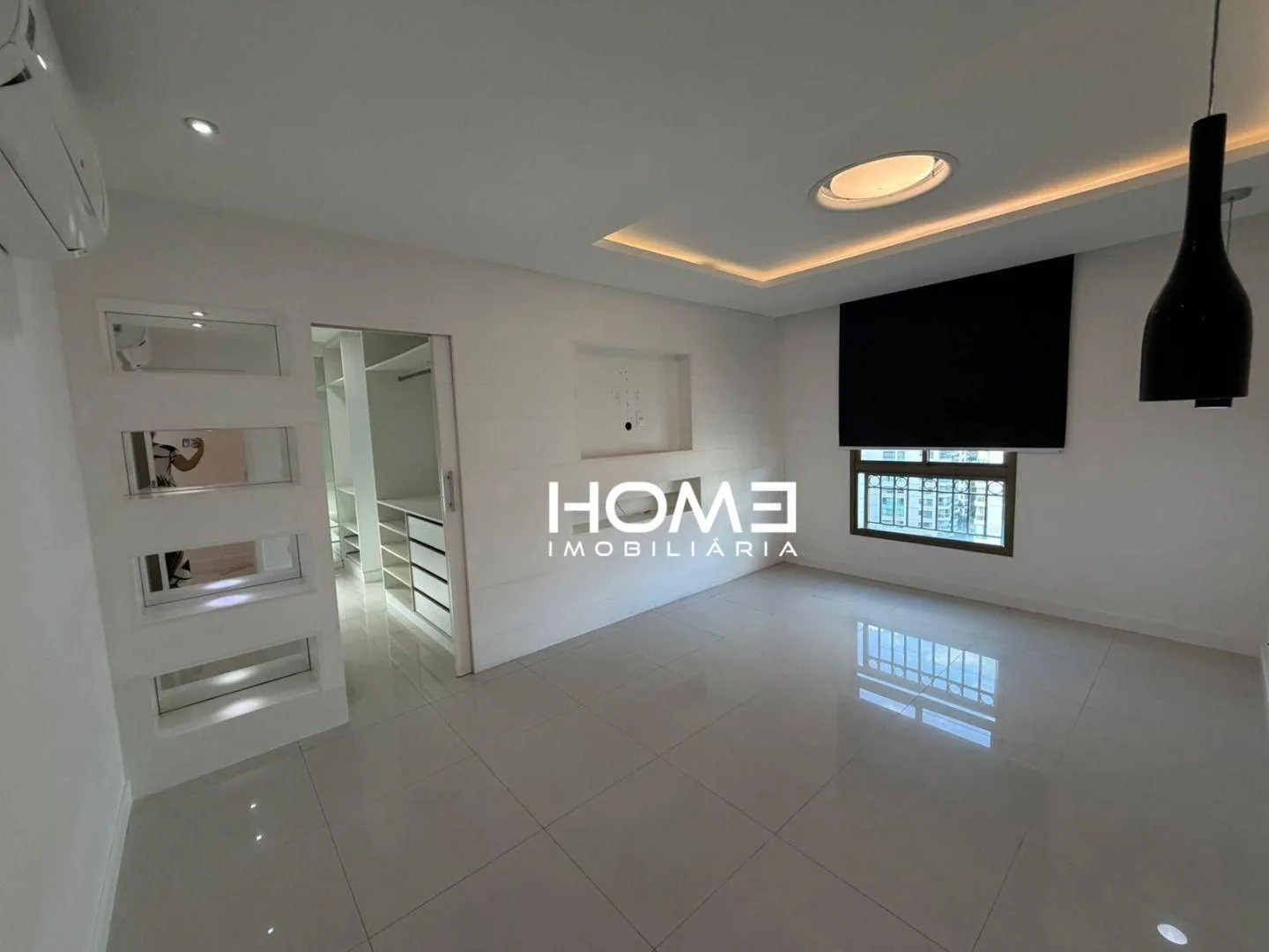 Furnished apartment, 365 m², with floor-to-ceiling windows — photo 49