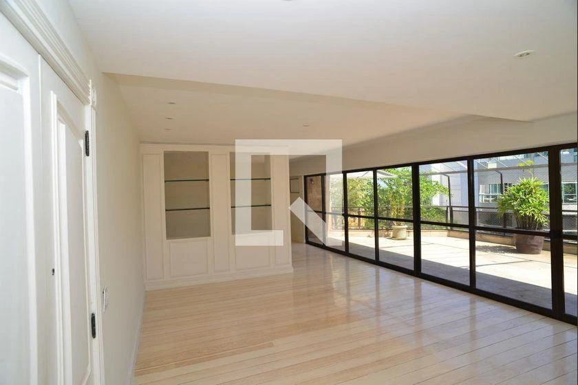 Apartamento para aluguel com 3 quartos e varanda de vidro — photo 2