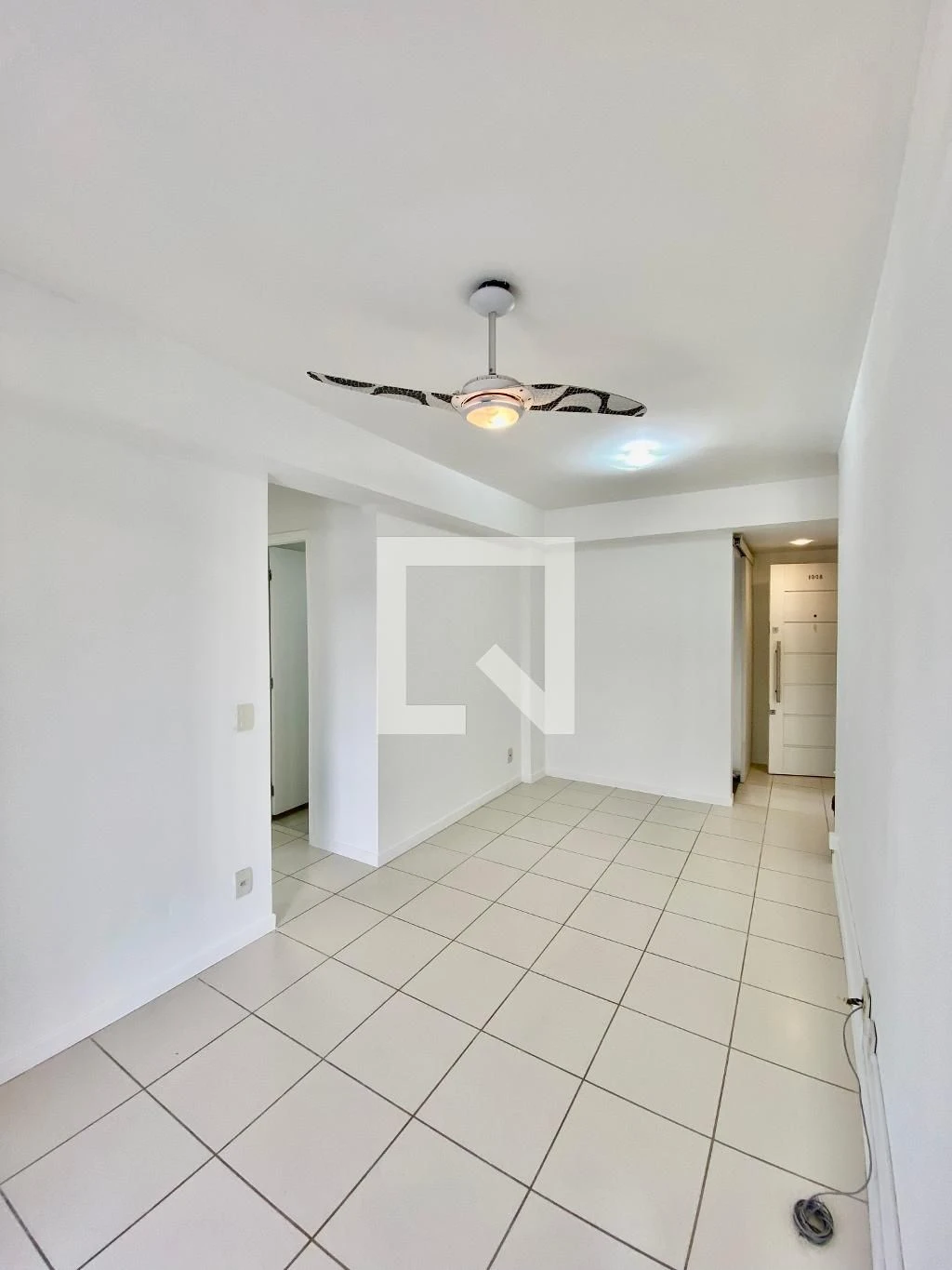 Apartamento de 2 quartos em condomínio com piscina — photo 36