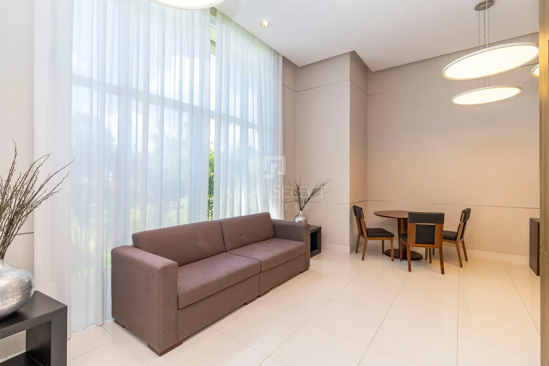 4-bedroom apartment with a fireplace — photo 23