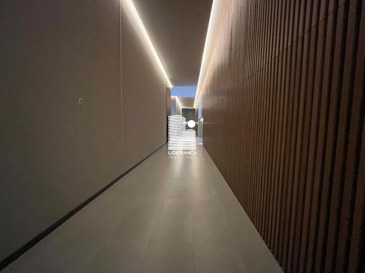 Меблированная квартира 203 м²: 3 спальни с ванными и 1 место — photo 41