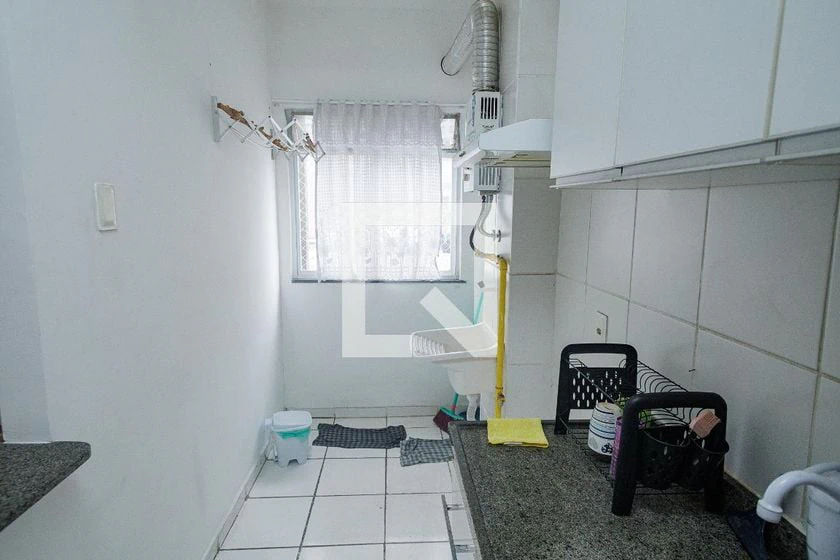 2-bedroom apartment with laundry area and balcony — photo 3