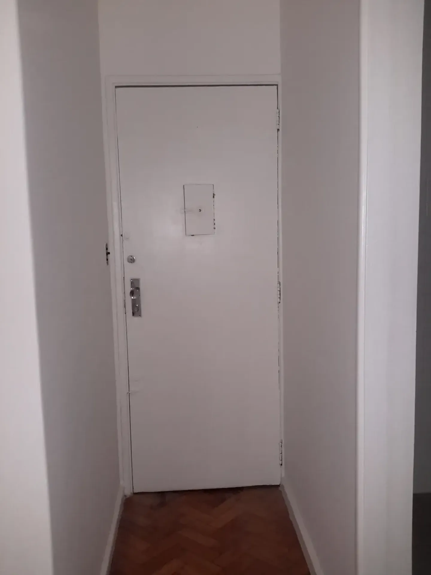 Дерев'яна підлога або ламінат та 1 спальня: квартира 38 м² — photo 28