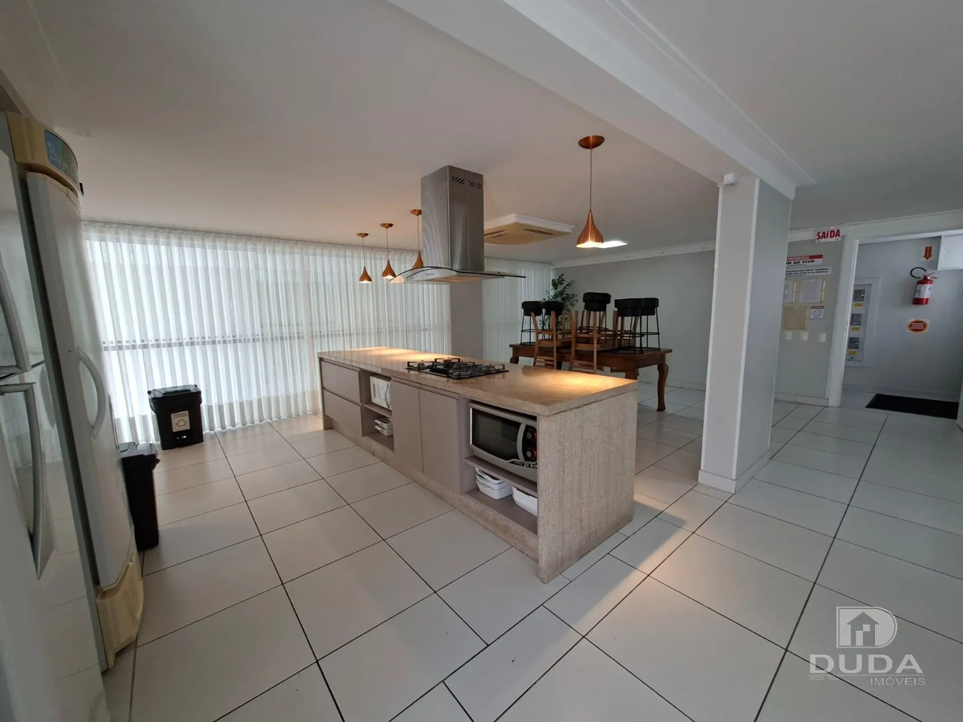Apartment on the 10th floor with floor-to-ceiling windows — photo 25