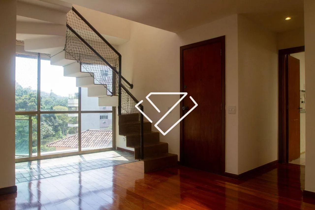 Apartamento com 3 dormitórios e varanda fechada 325 m² — photo 17