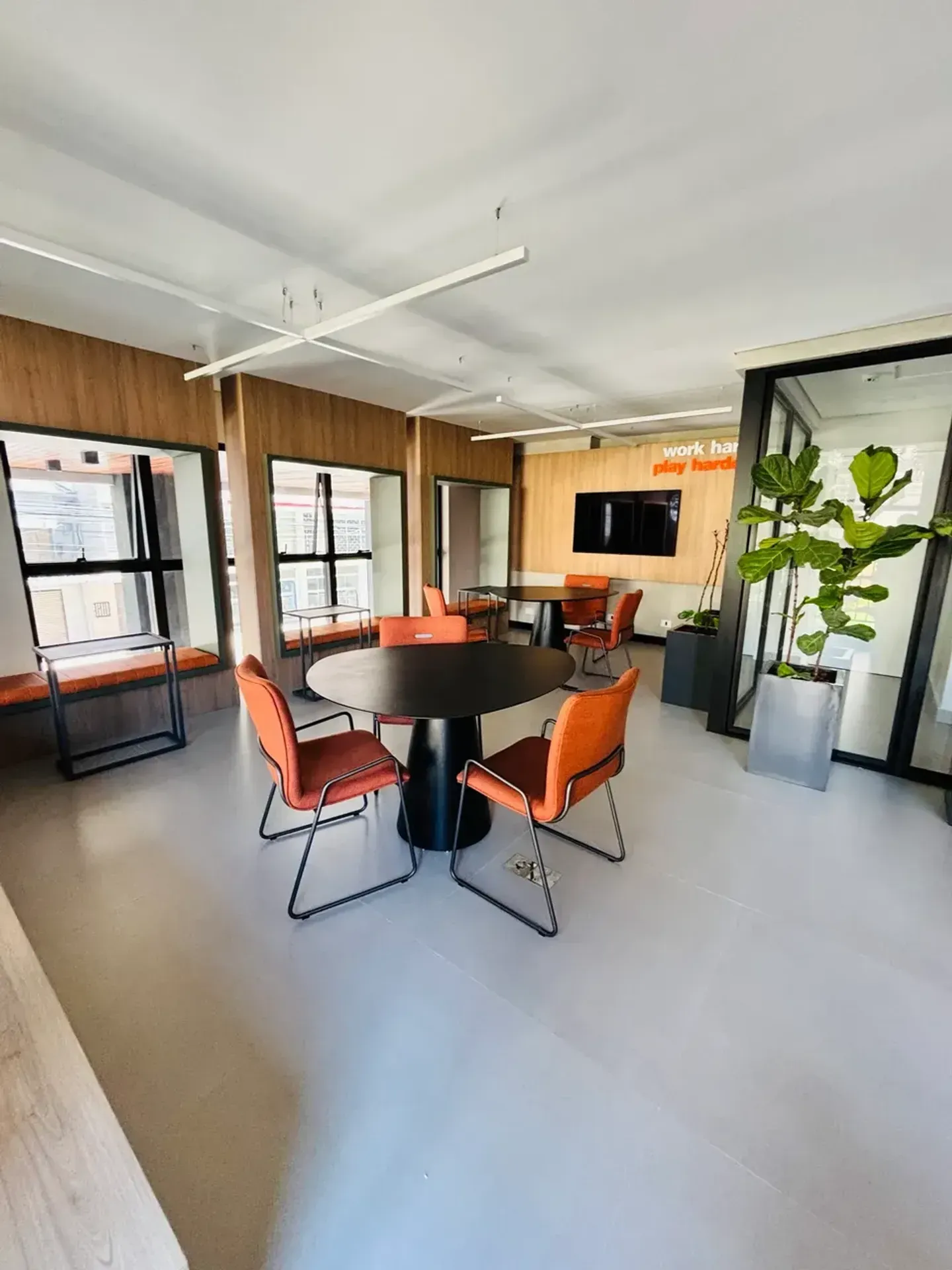 Apartamento de 2 quartos com sacada e cozinha integrada — photo 37