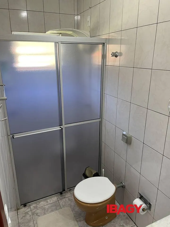3-bedroom house with a water view in Florianópolis — photo 39