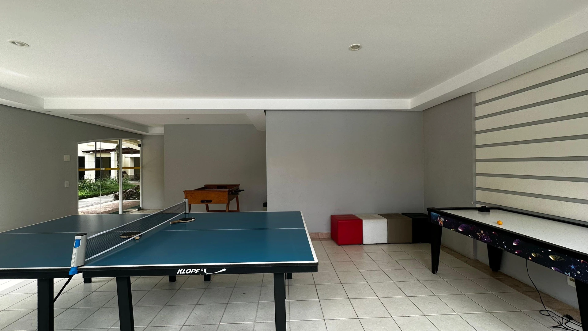 Furnished apartment with 2 bedrooms and a balcony — photo 36