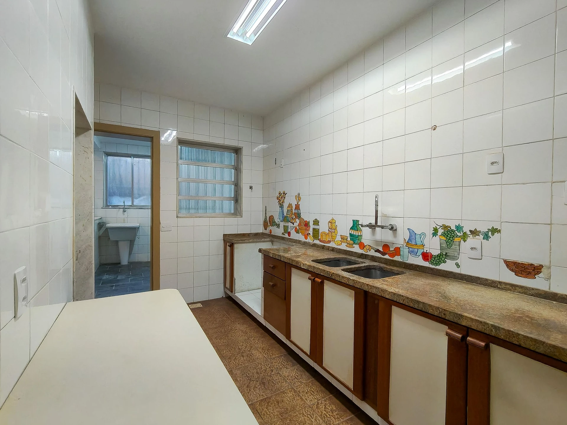 House for rent with 5 bedrooms and 8 bathrooms — photo 31