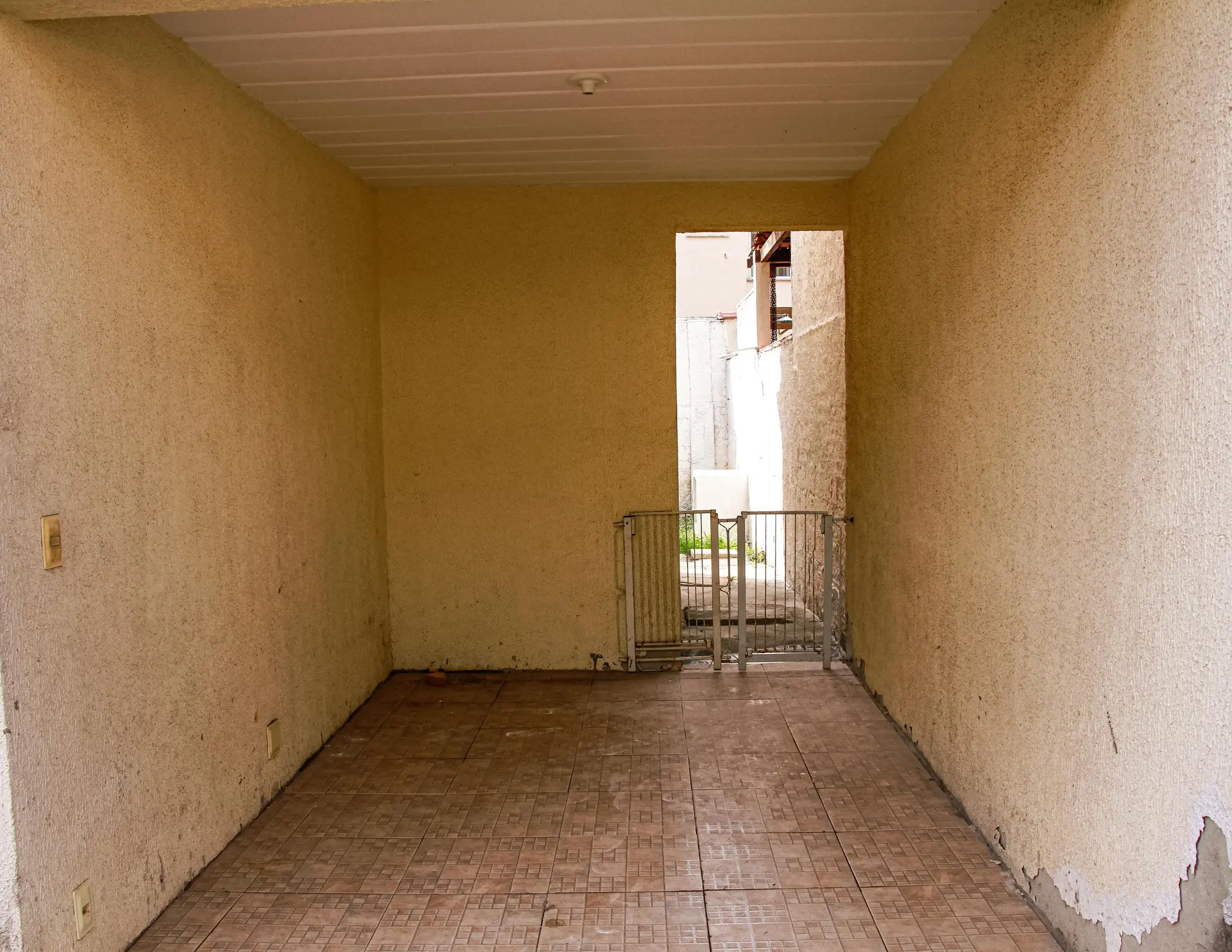 House with 3 bedrooms, 2 bathrooms and 2 parking spaces — photo 25