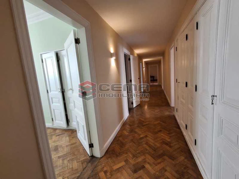 Apartamento de 4 quartos com 414 m² e varanda — photo 11