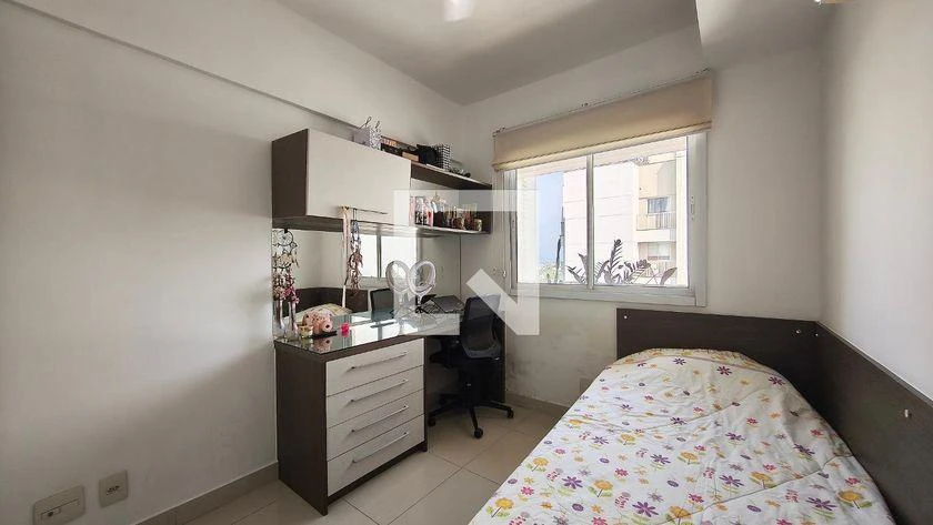 3-bedroom apartment in a building with a gym — photo 32