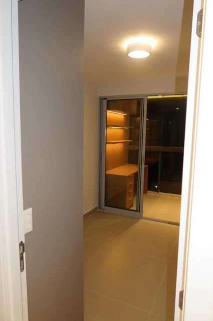 Apartment with 2 bedrooms and an open-plan kitchen — photo 4