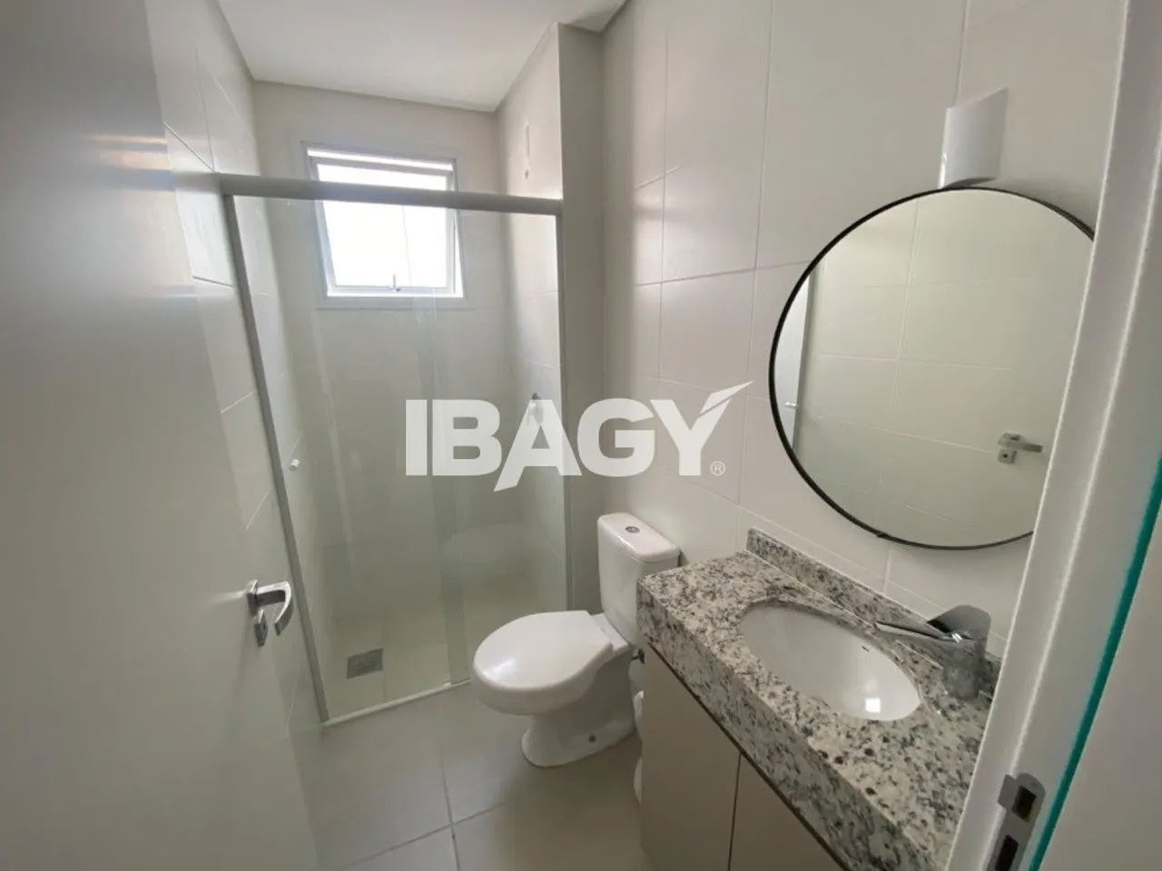 2-bedroom apartment in a building with a pool — photo 5