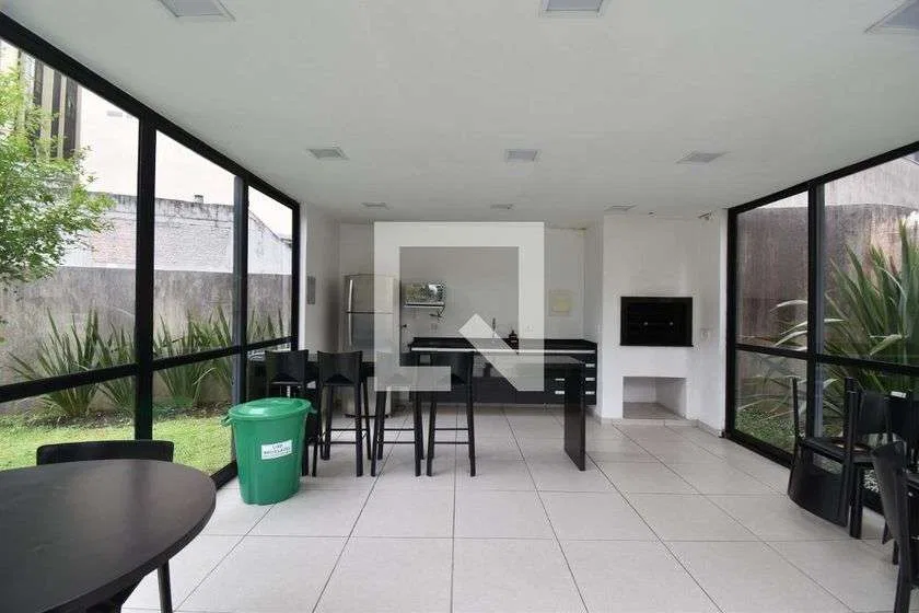 Glass-enclosed balcony in a one-bedroom apartment, 48 m² — photo 29