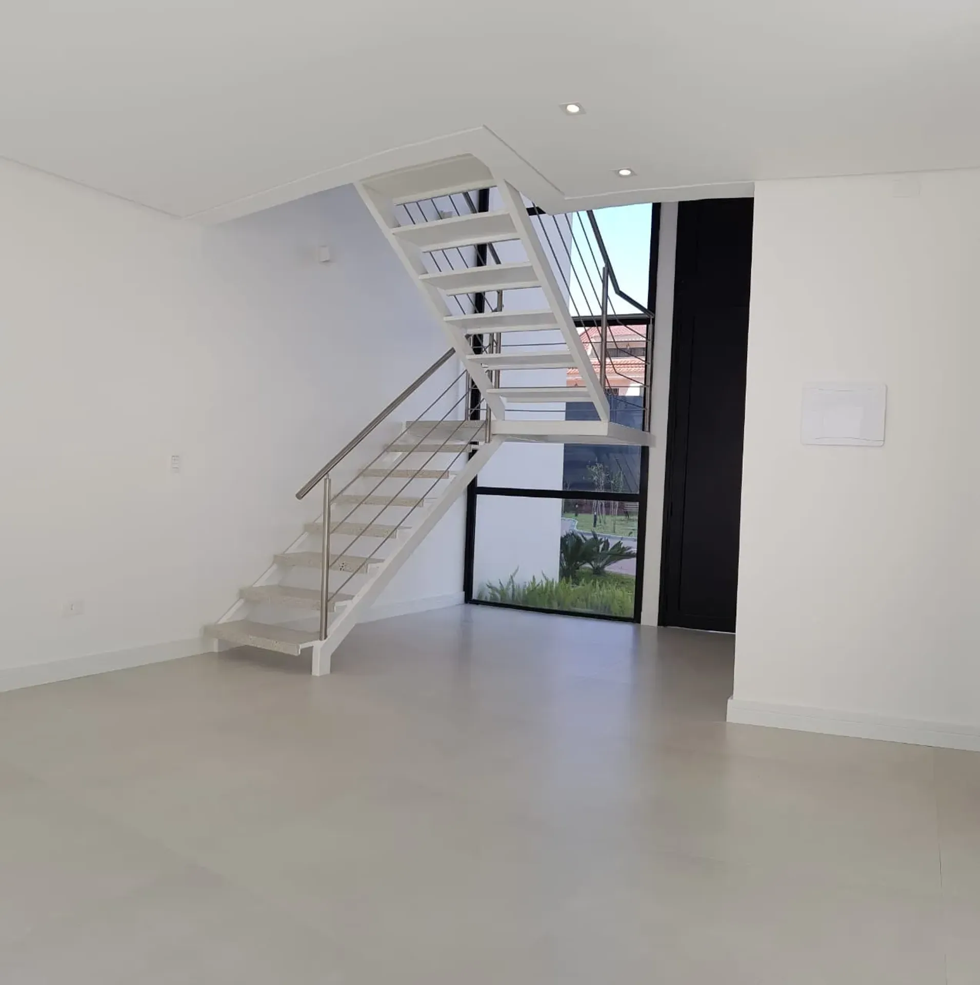 Unfurnished 260 m² house with 3 bedrooms and 2 parking — photo 22