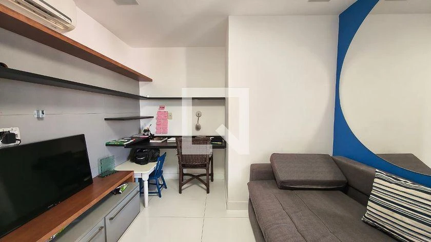 Панорамные окна и 4 спальни: квартира 200 м² — photo 24