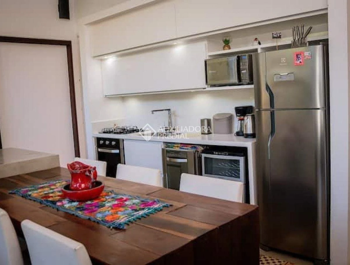 3-bedroom house with a dishwasher — photo 2