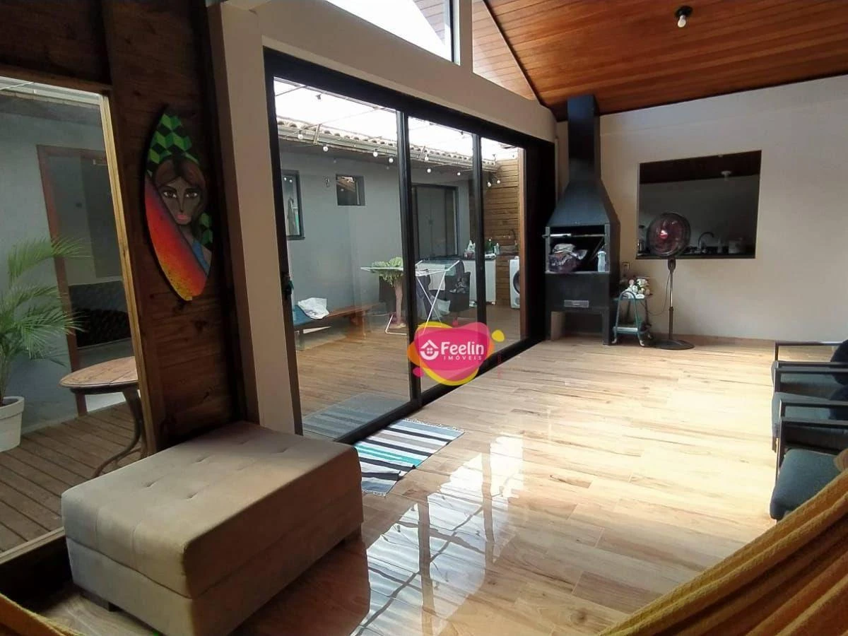 3-bedroom house with a washing machine in Florianópolis — photo 13