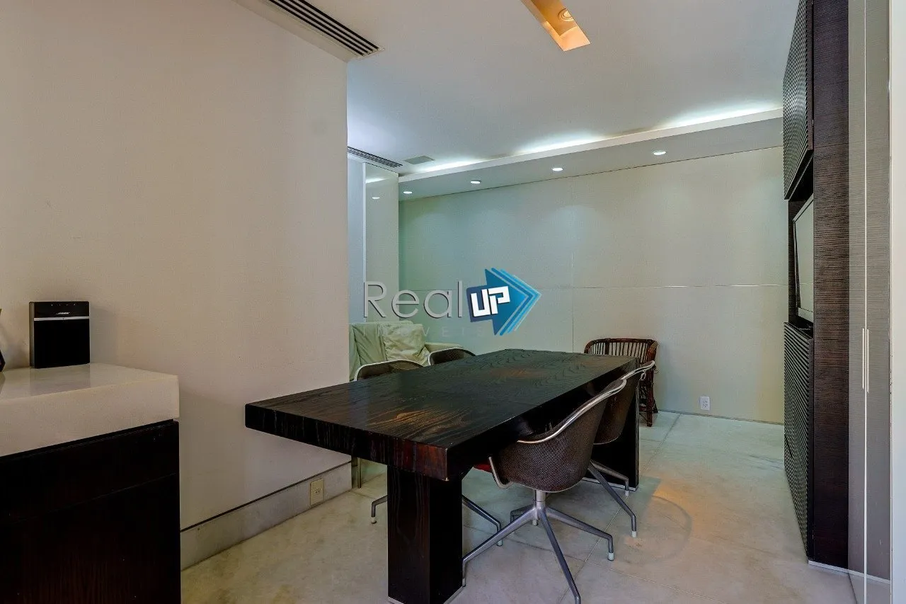 2-bedroom apartment with 2 bathrooms and 1 parking space — photo 18