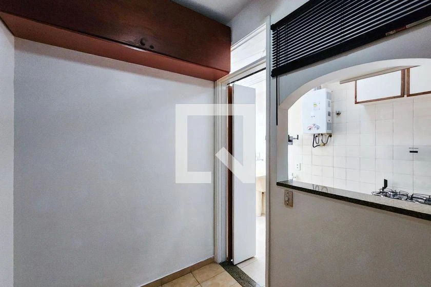 Apartamento de 2 quartos em condomínio com piscina — photo 18
