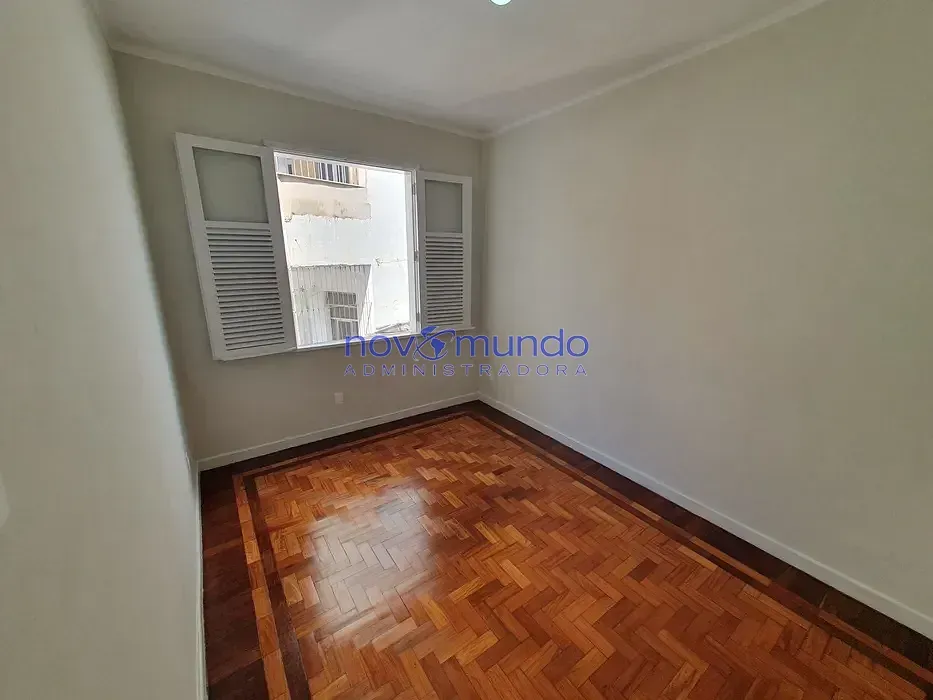 1-bedroom, 1-bath apartment with elevator access — photo 2