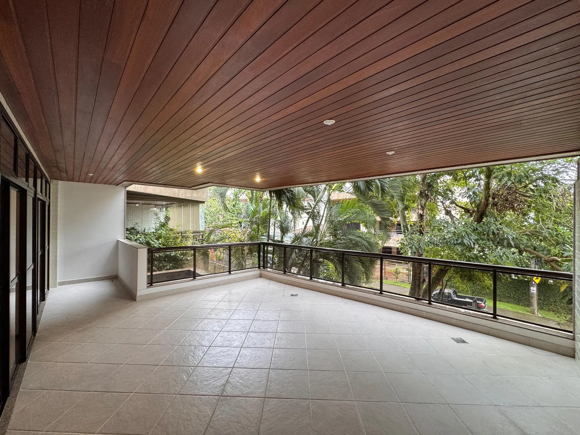 Apartamento para alugar com 3 quartos e varanda — photo 4
