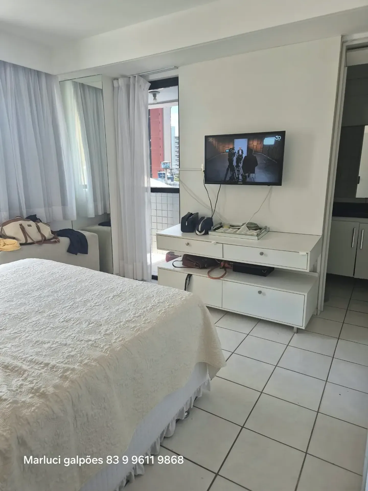 3-bedroom apartment with a washing machine — photo 3