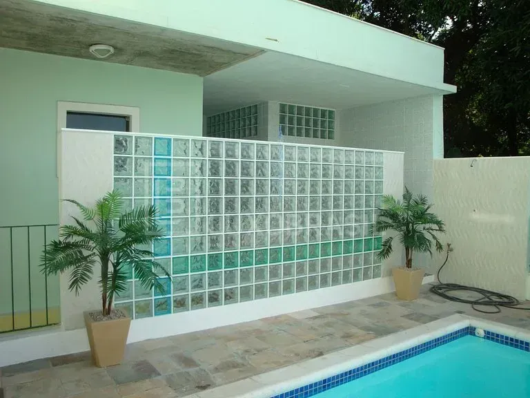Furnished house with 4 bedrooms and 600 m² — photo 14